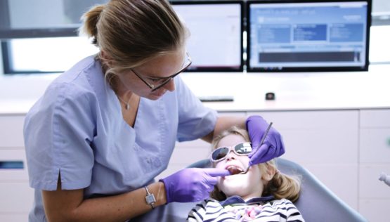 dentiste opération enfant