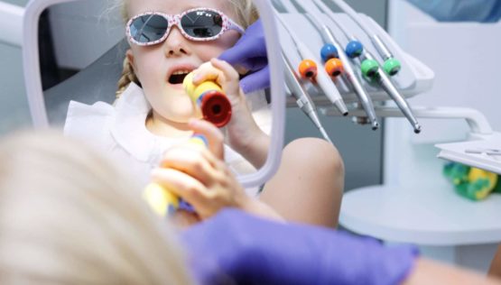 enfant lunette dentiste